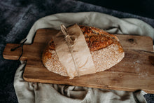 Afbeelding in Gallery-weergave laden, Licht volkoren zuurdesembrood 900gr
